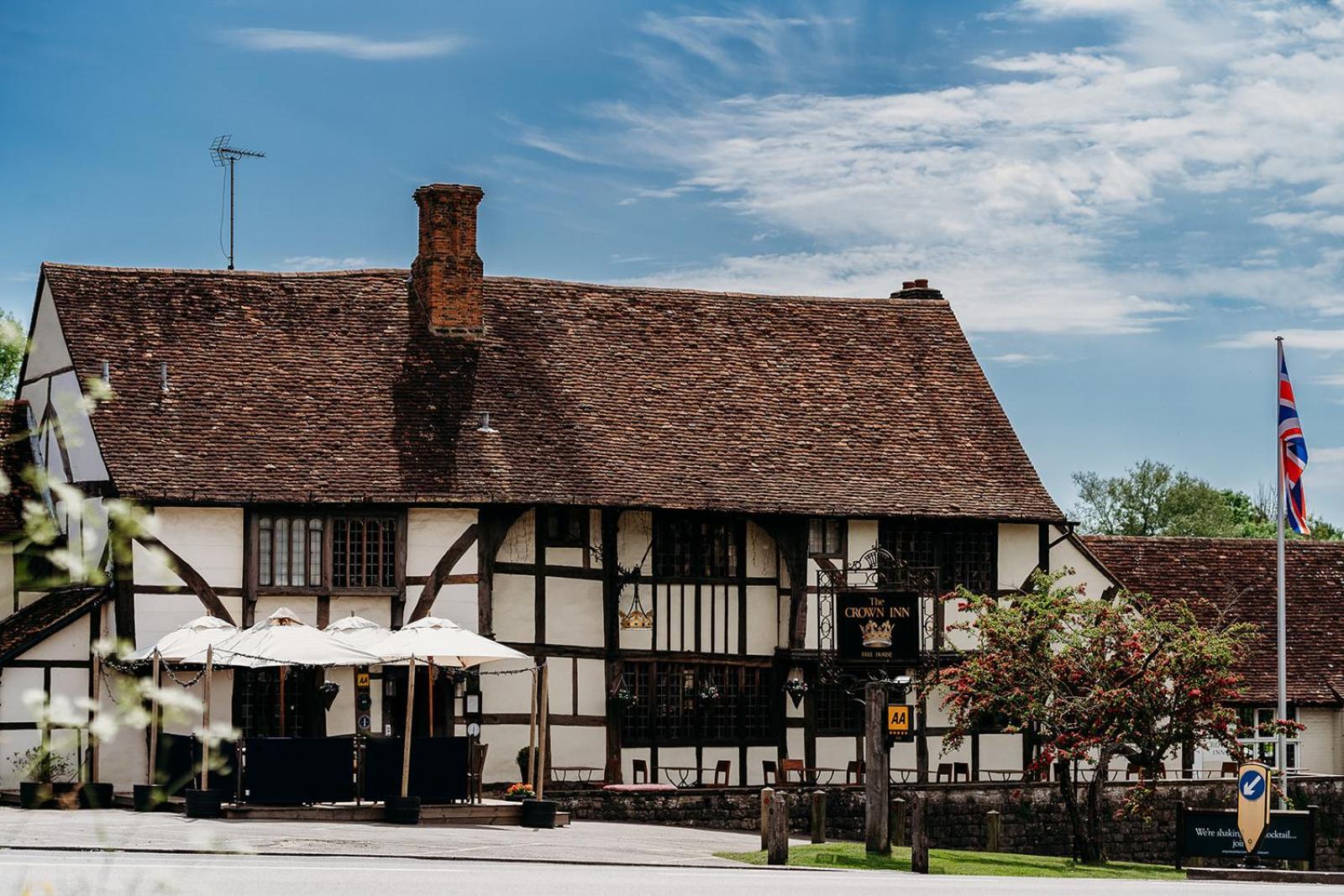 The Crown Inn Chiddingfold Exterior foto