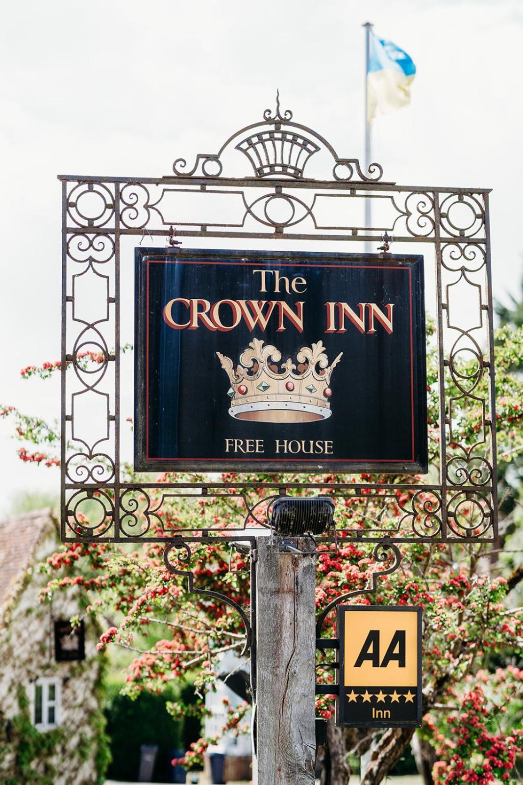 The Crown Inn Chiddingfold Exterior foto